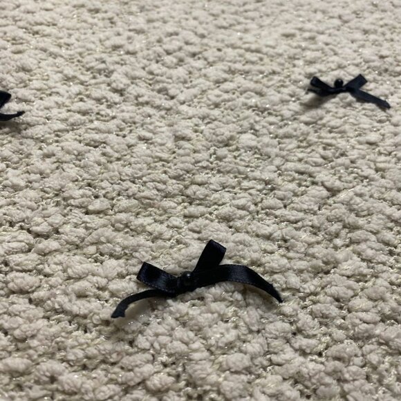 ANIINA Chunky Metallic Bow Sweater Size M/L - Picture 5 of 10